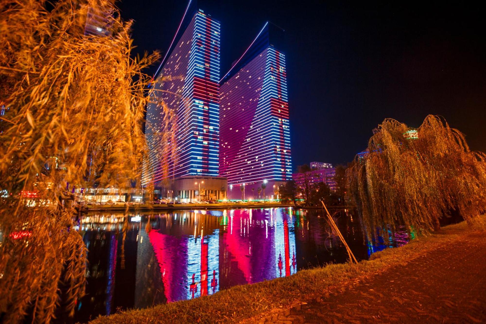 Panorama Orbi Beach Resort Center Suite Batumi Luaran gambar