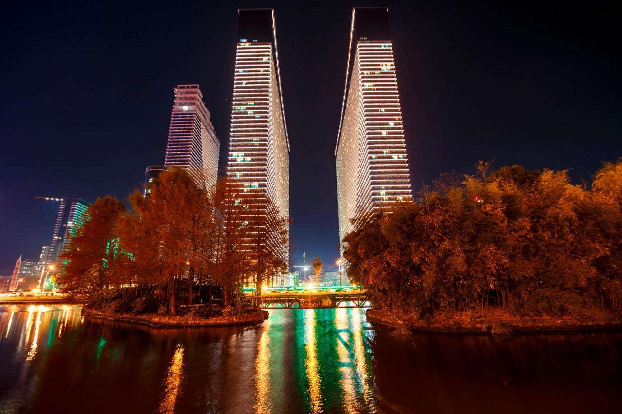 Panorama Orbi Beach Resort Center Suite Batumi Luaran gambar